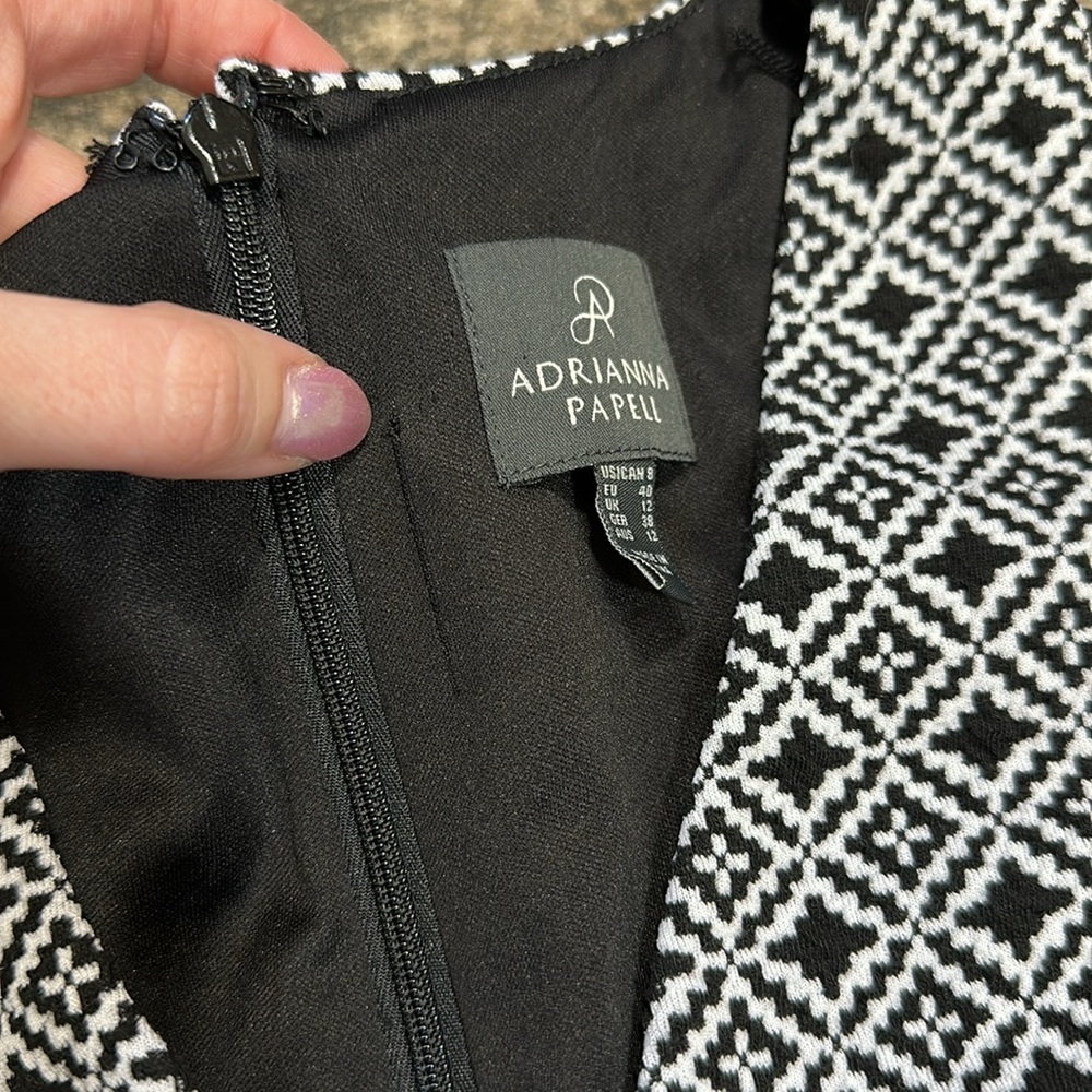 Adrianna Papell Black and White Mini Dress V Neck Size 8 - Picture 7 of 10